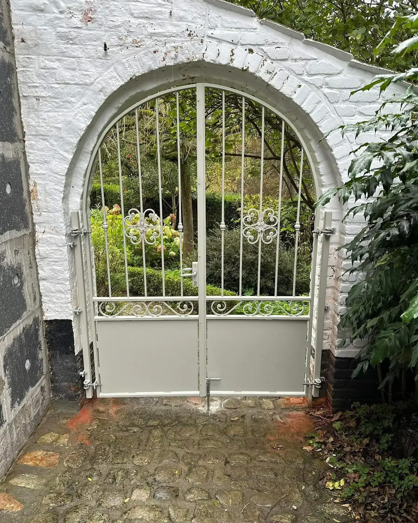 469254785_122201180012199369_305077105560006429_n